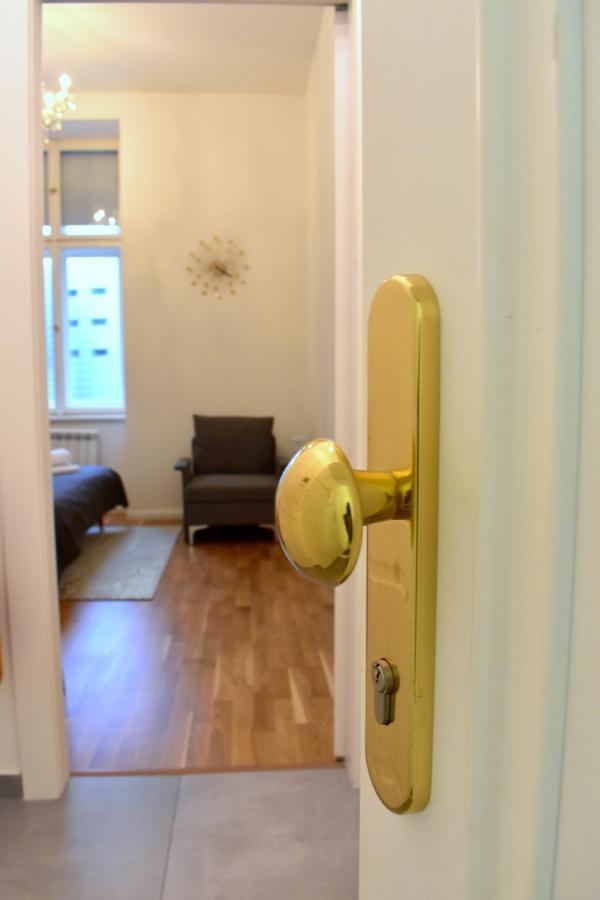 Lovely Apartment In Center Prag Eksteriør billede