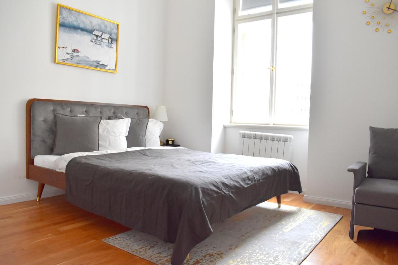 Lovely Apartment In Center Prag Eksteriør billede