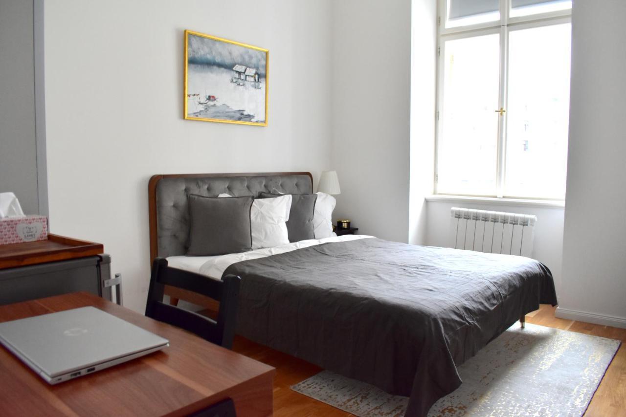 Lovely Apartment In Center Prag Eksteriør billede